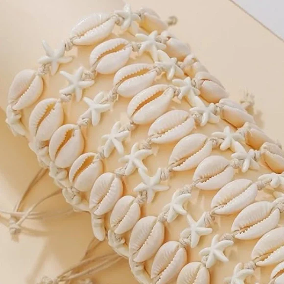 🛍️BUNDLE ONLY ITEM🛍️ Shell Bracelet with Starfish Accents - Picture 6 of 6